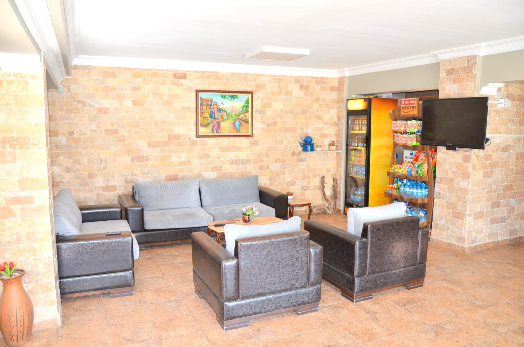 Otel lobisi oturma alanı